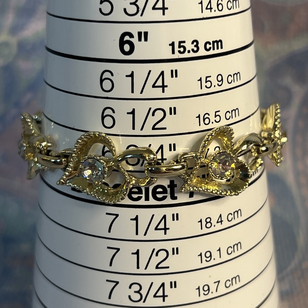 VTG Gold Tone Heart Bracelet 6.75"  Crystal Accents Retro Jewelry Mid Century